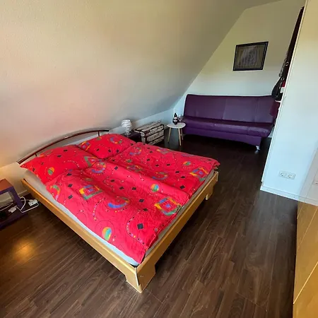 Haus 146 Kiefernweg 8 *